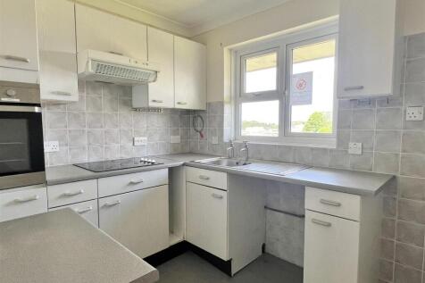 Kitchen:
