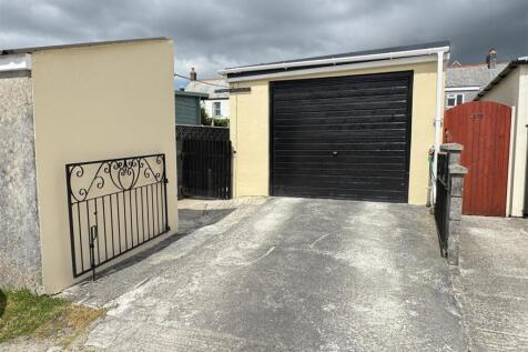Tandem Garage