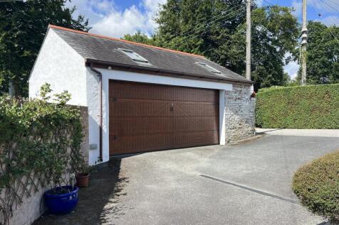 Double Garage