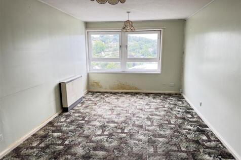 Lounge Dining Area