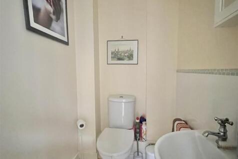 Cloakroom/WC