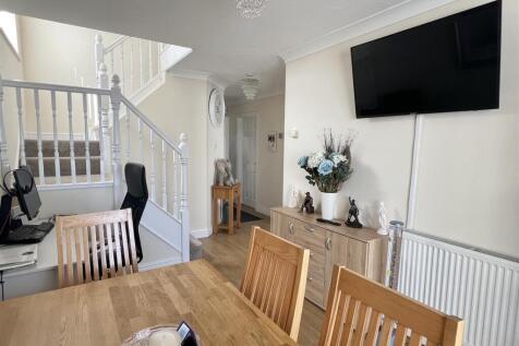 Dining Room: