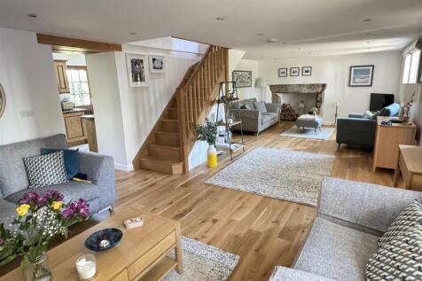 Living Room: