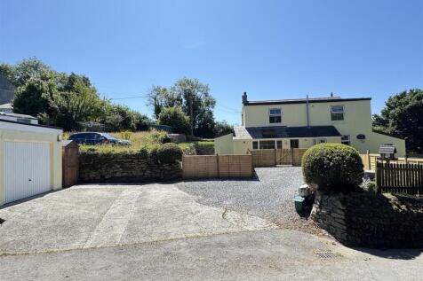 Garage Drive &amp; Cottage