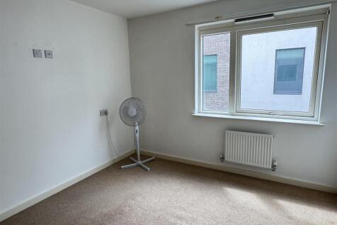 Bedroom: