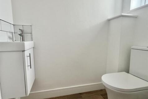 Cloakroom/WC