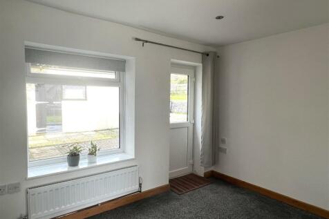 Additional Reception Room:
