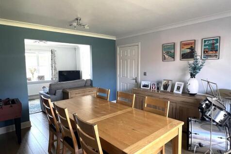 Family Room/Dining Area