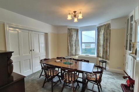 Dining room.jpg