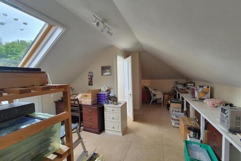 Attic room.jpg