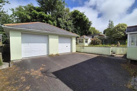 Double garage.jpg