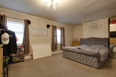 BEDROOM SIX