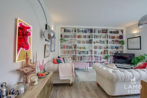 KITCHEN/LIVING SPACE