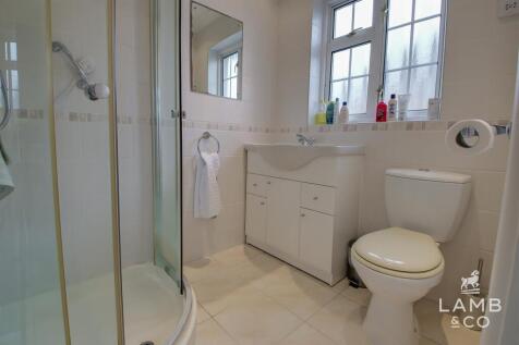 EN SUITE