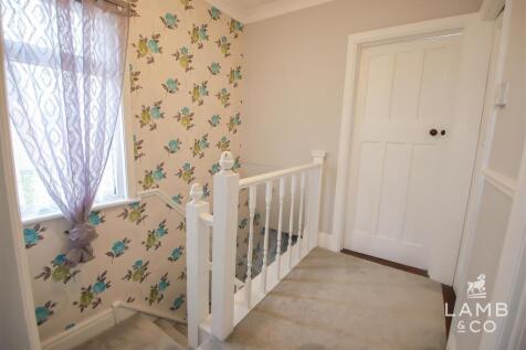 FIRST FLOOR LANDING