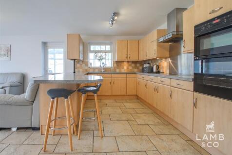 ANNEXE KITCHEN/ LIVING SPACE