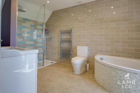 EN SUITE