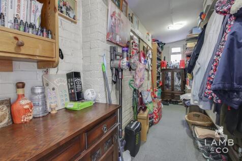 UTILITY ROOM