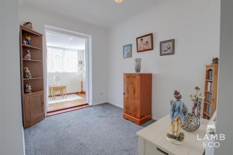 BEDROOM TWO