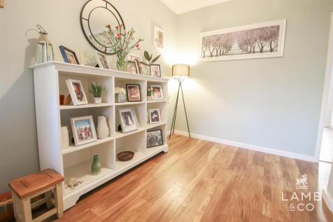 ENTRANCE HALLWAY