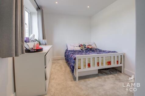 BEDROOM FIVE