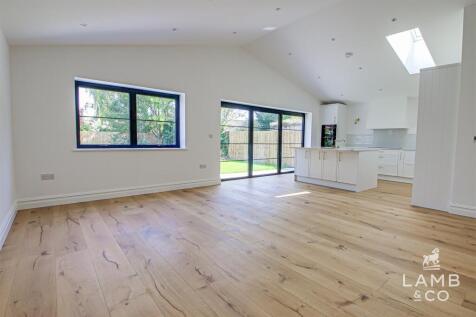 OPEN PLAN LIVING/KITCHEN/DINING
