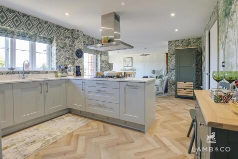 OPEN PLAN KITCHEN/ LIVING SPACE