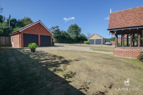 DOUBLE GARAGE