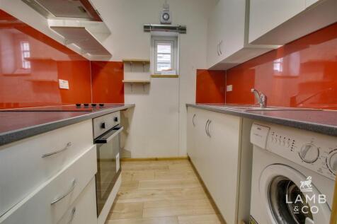 GROUND FLOOR KITCHEN