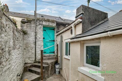 Rear Courtyard Garden