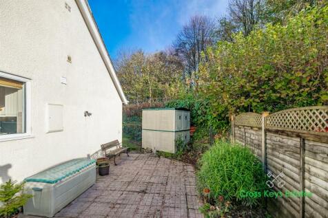 Front &amp; Rear Gardens