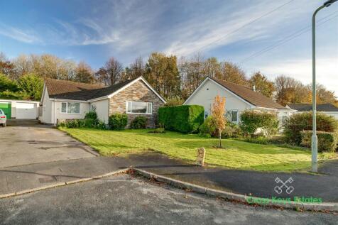 Front &amp; Rear Gardens