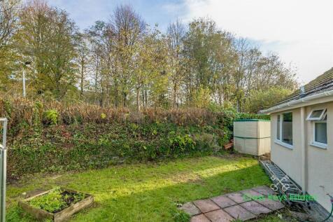 Front &amp; Rear Gardens