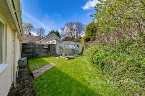 Front &amp; Rear Gardens