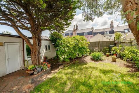 Double Garage, Gardens &amp; Views