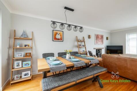 Dining &amp; Entertaining Room