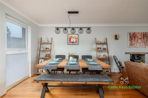 Dining &amp; Entertaining Room