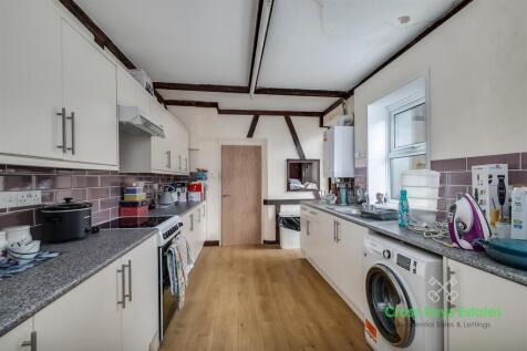 Fitted Kitchen