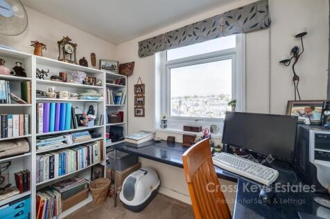 Bedroom 4 / Office
