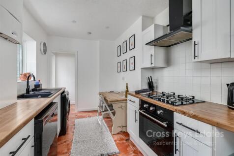 Kitchen / Dining Area