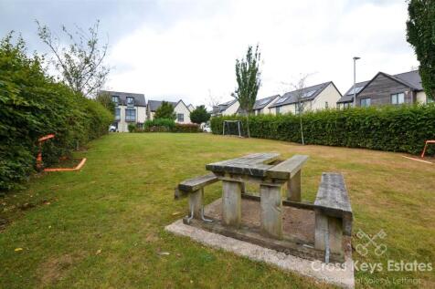 Allocated Parking And Communal Park