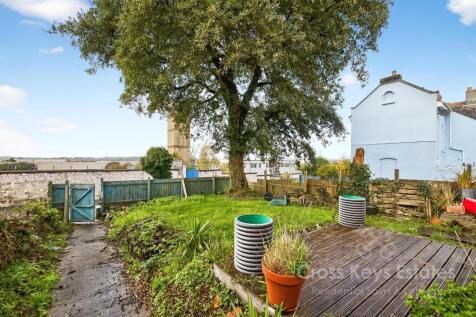 Garden &amp; Parking