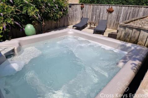 Hot tub.jpg