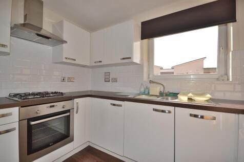 38 Tork Way Kitchen.