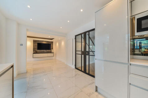 1294796-8-6825e57...