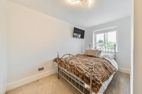 1294796-6-6825e56...