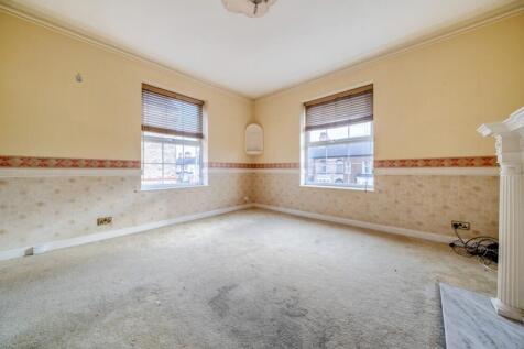 1376708-6-690b4de70d128