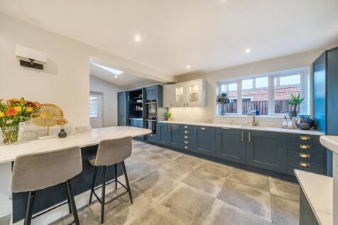 1383098-9-691dd7d871276