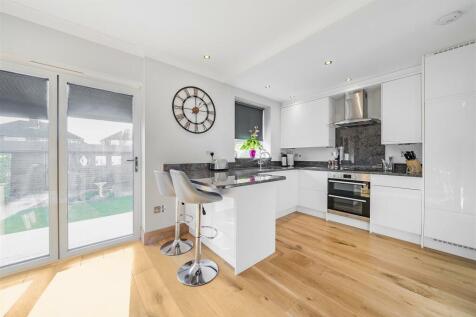 Sherborne Way - Kitchen (2).jpg