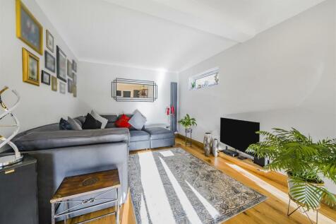 Sherborne Way - Lounge.jpg